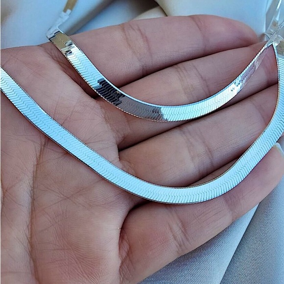 Sterling Silver Herringbone Flat Snake Necklace - Picture 15 of 16